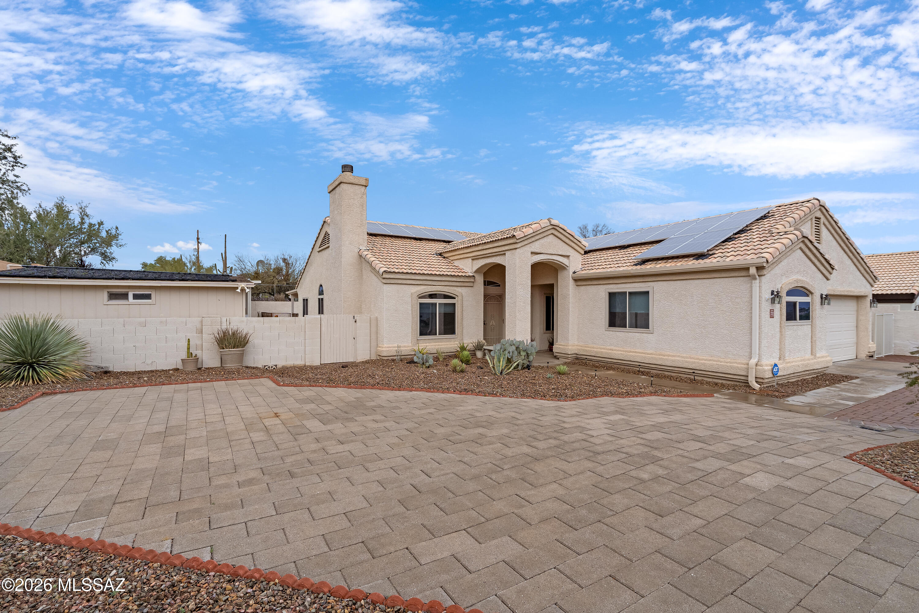 3782 W Meadow Briar Drive