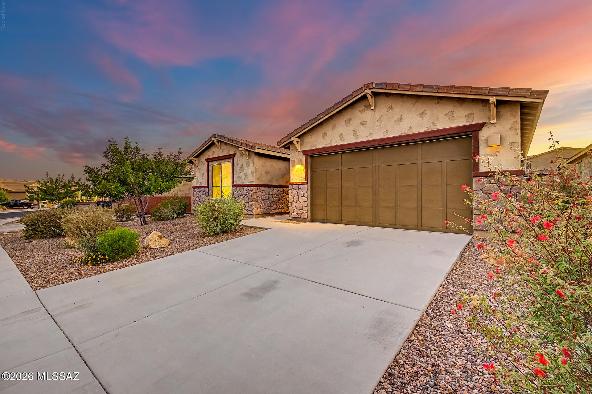 11839 N Silver Village Place