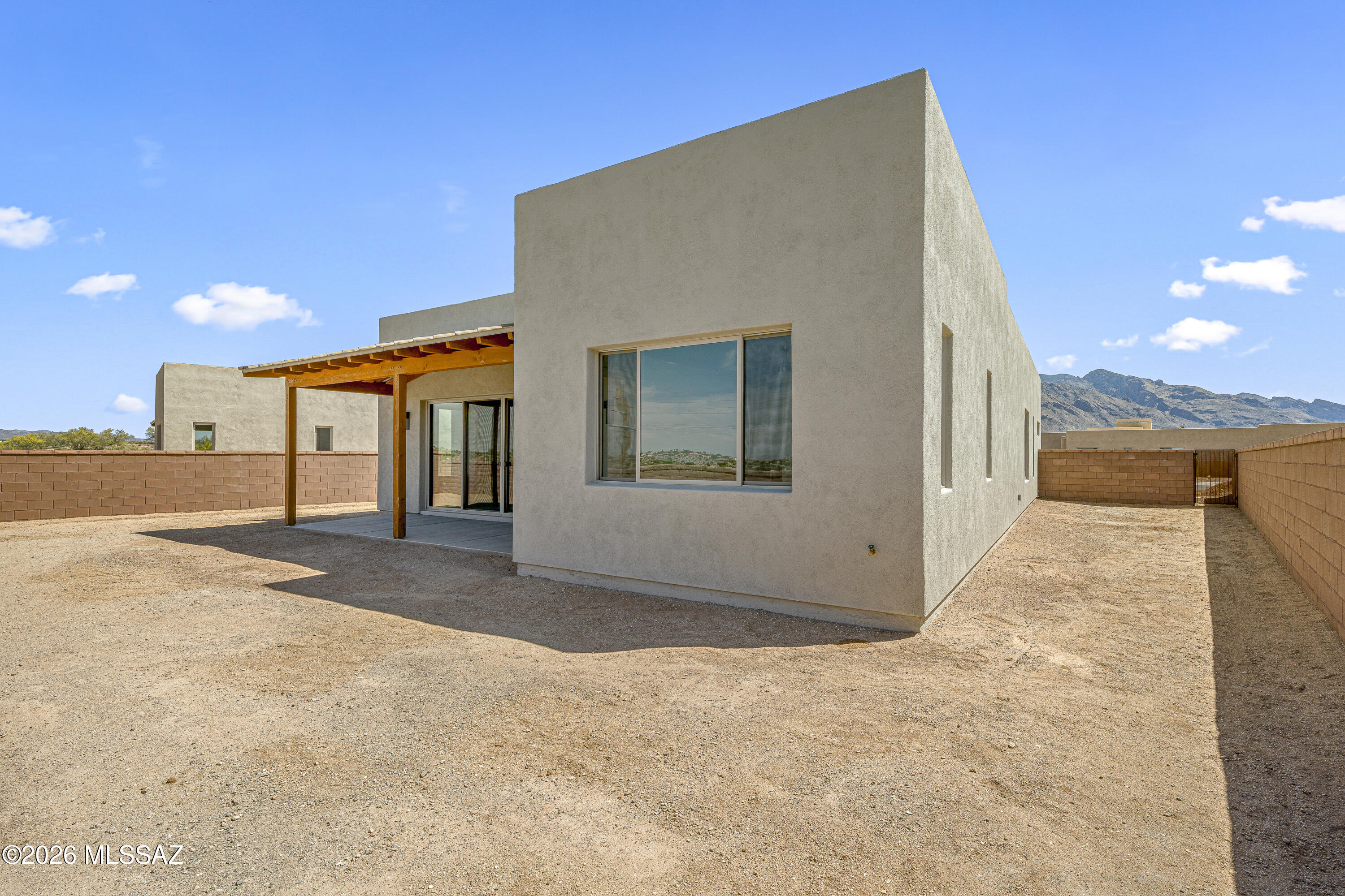 2074 W Spotted Toad Court