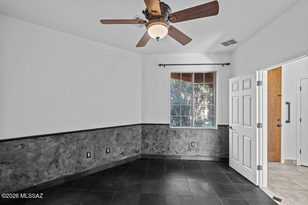 203 E Brearley Drive