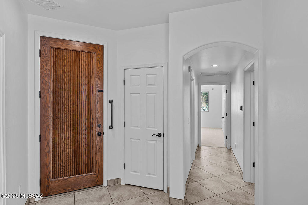 203 E Brearley Drive
