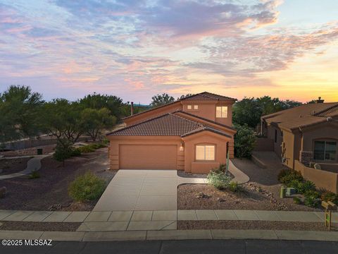 Photo of 203 E Brearley Drive, Oro Valley, AZ 85737 (MLS # 22609510)