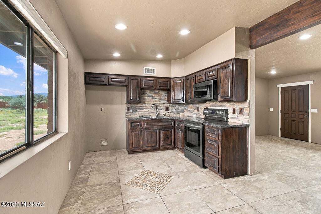 3814 W Turkey Lane
