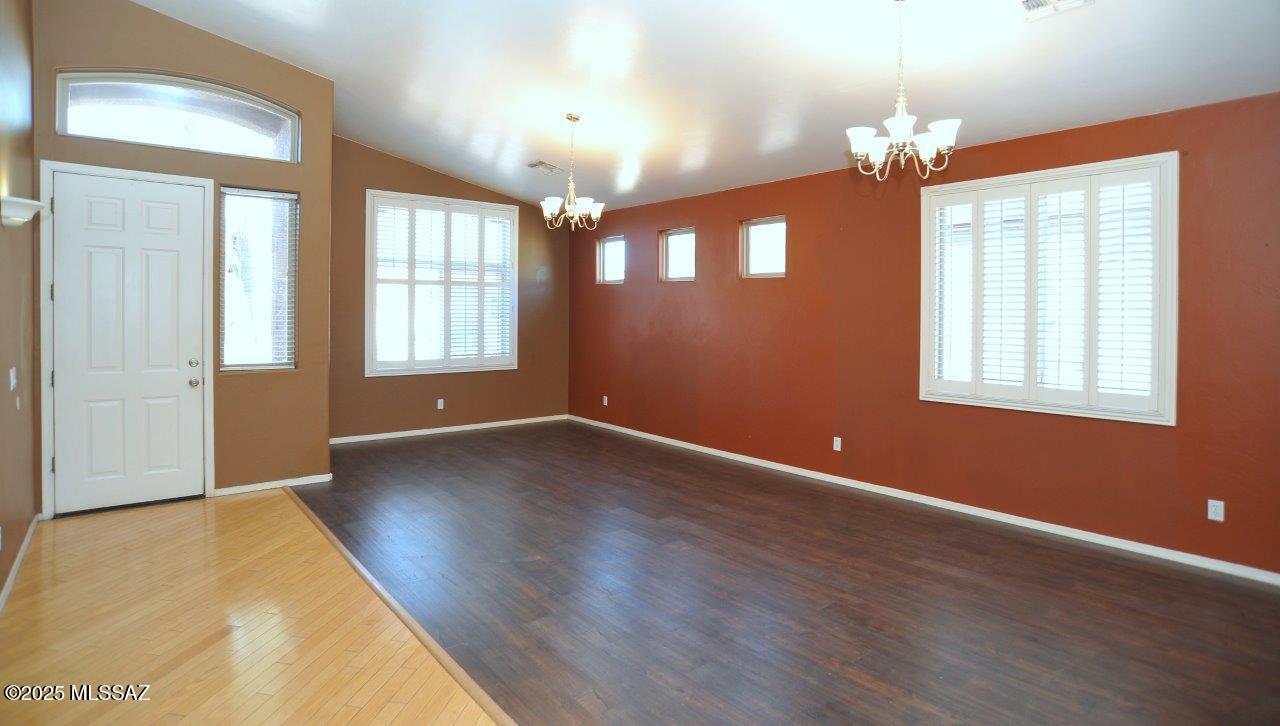 5553 W Carriage Drive