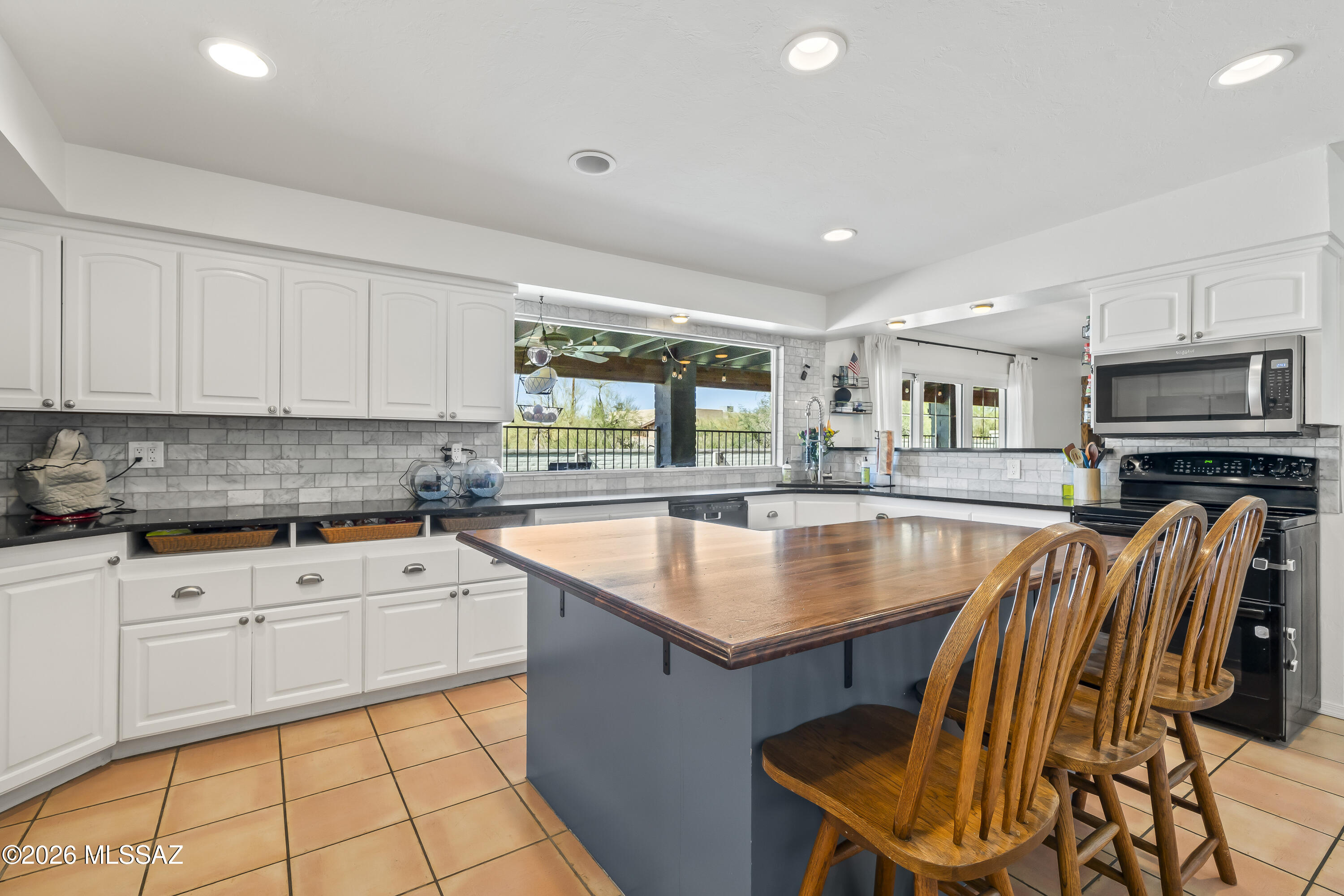 1932 W Harran Circle