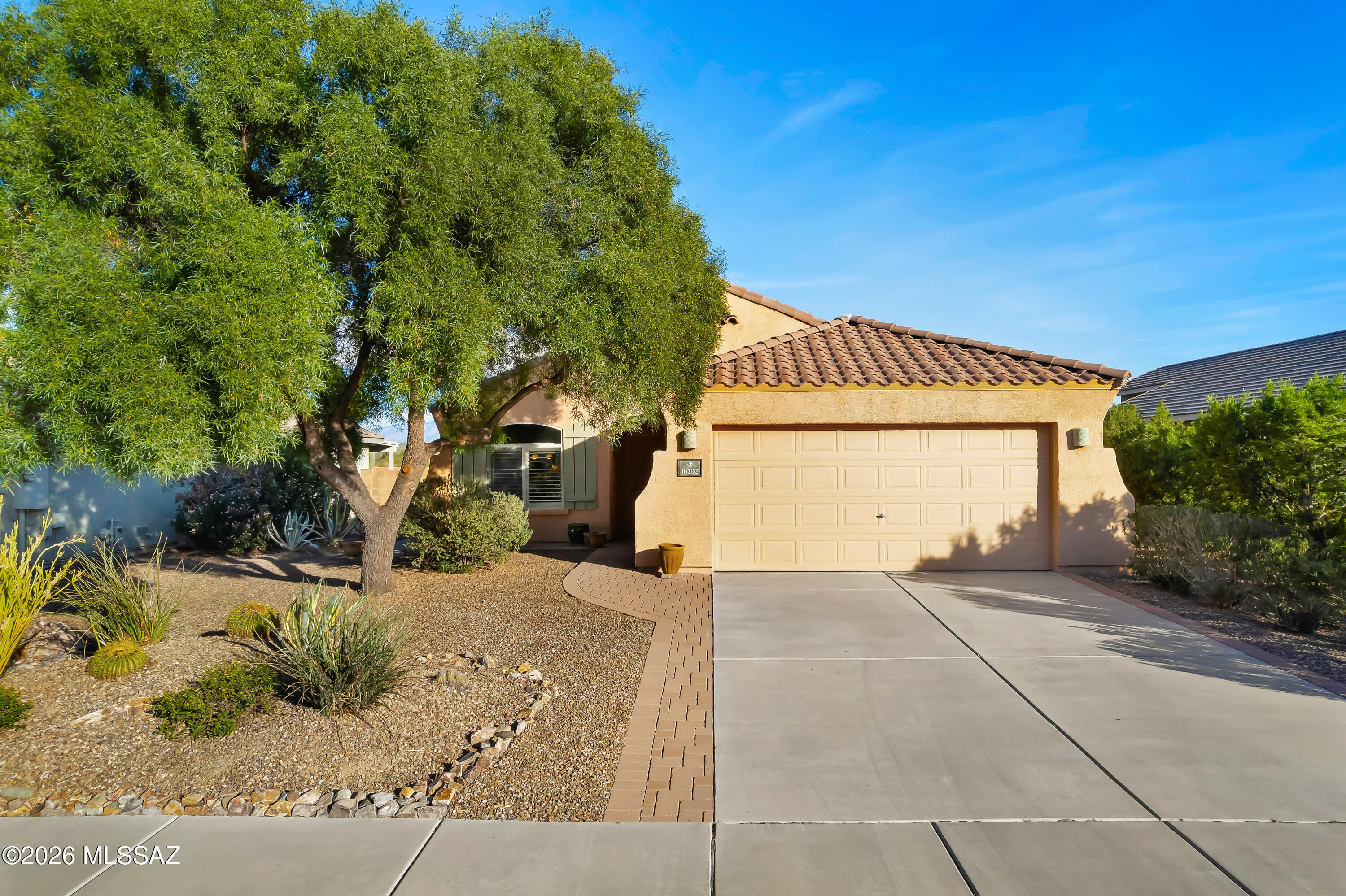 10202 N Turquoise Moon Way