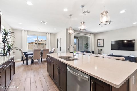 2300 W Alamo Spring Loop Oro Valley AZ 85742