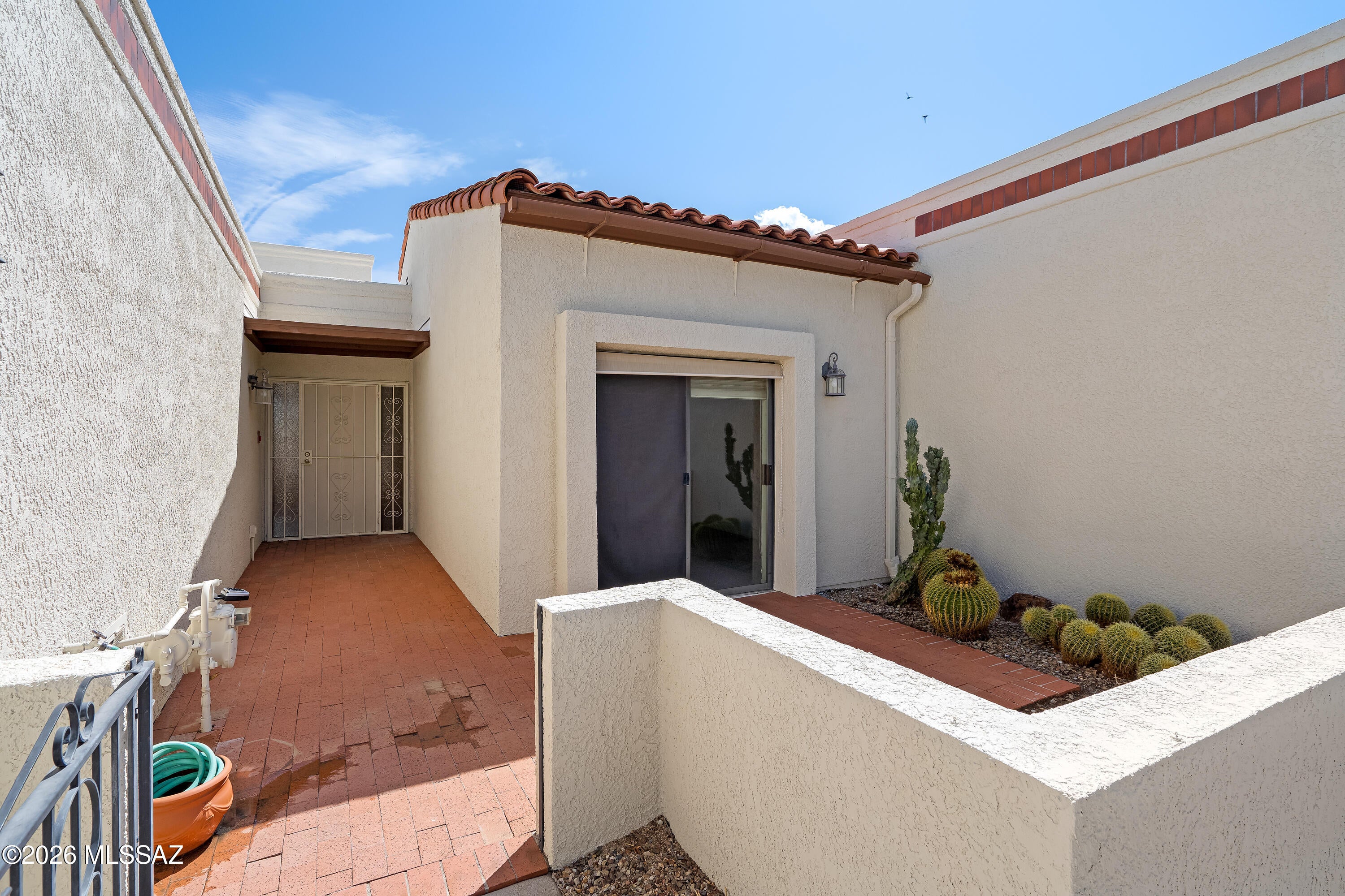 9816 N Calle Loma Linda