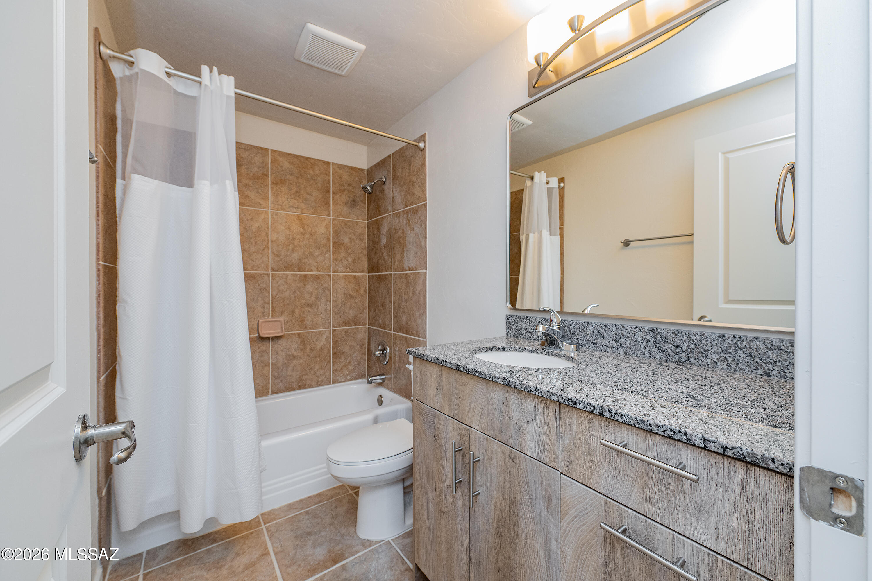 Royal Alvernon Condos. - Residential