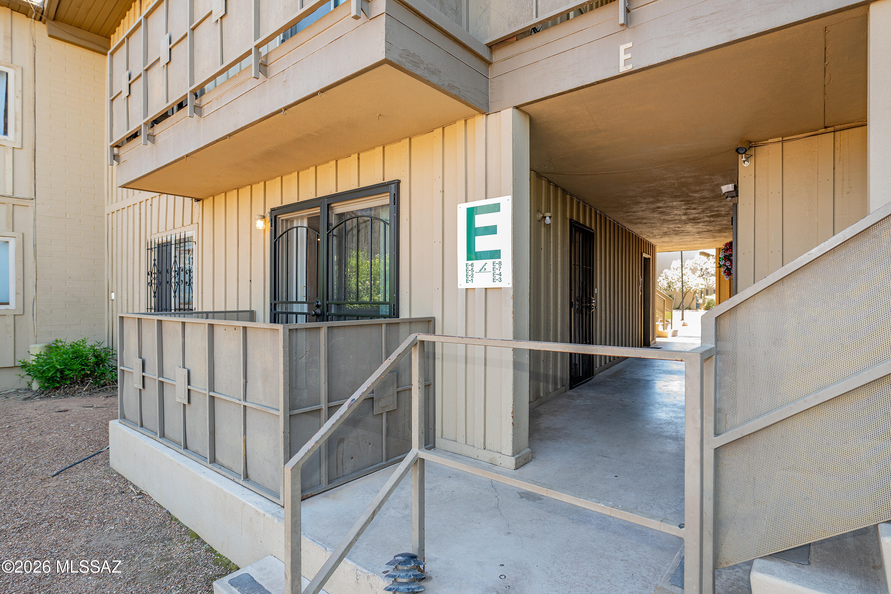 Royal Alvernon Condos. - Residential