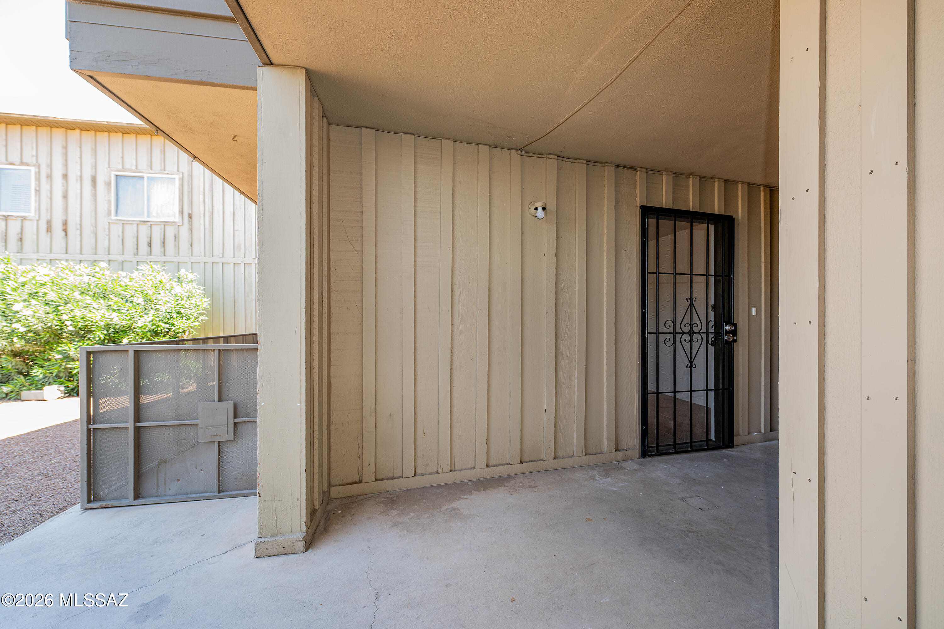 Royal Alvernon Condos. - Residential