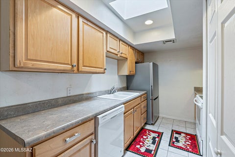 Photo of 455 W Kelso Street #APT 225, Tucson, AZ 85705 (MLS # 22624725)