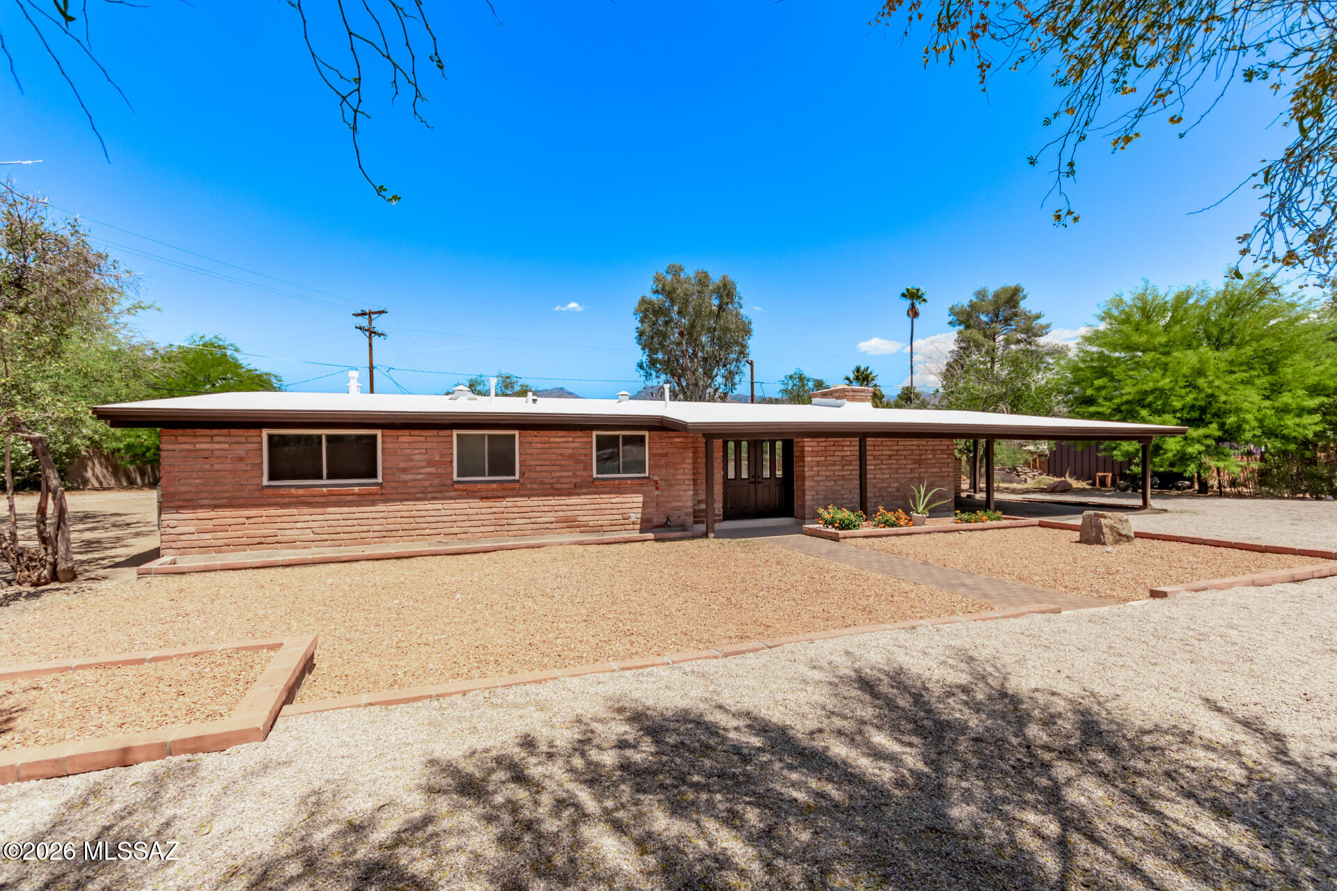 2509 N Indian Ridge Drive