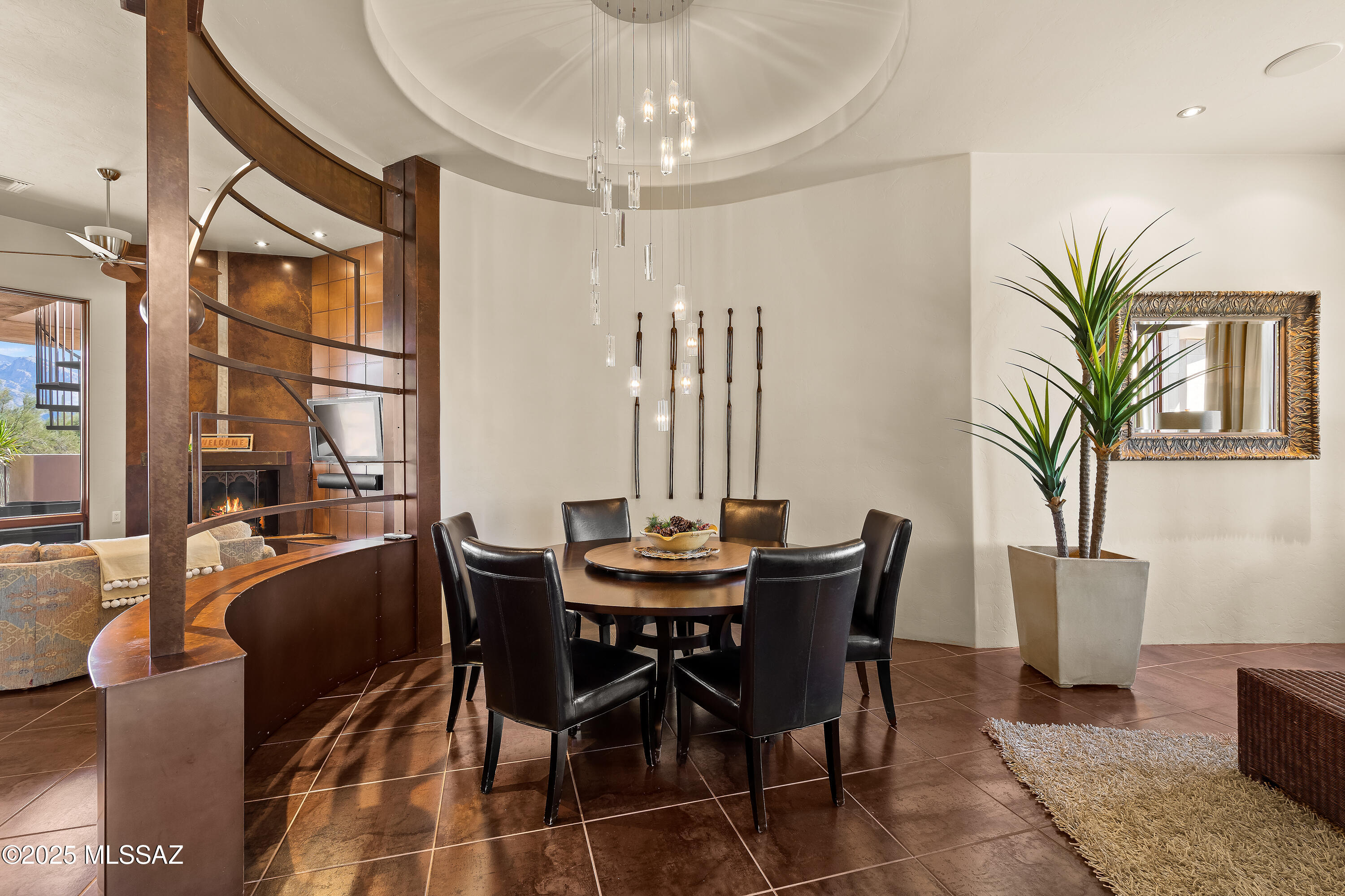 2200 W Owl Head Place