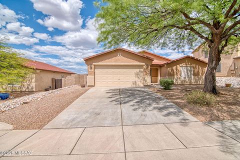 Photo of 535 E Sterling Canyon Drive, Vail, AZ 85641 (MLS # 22612535)