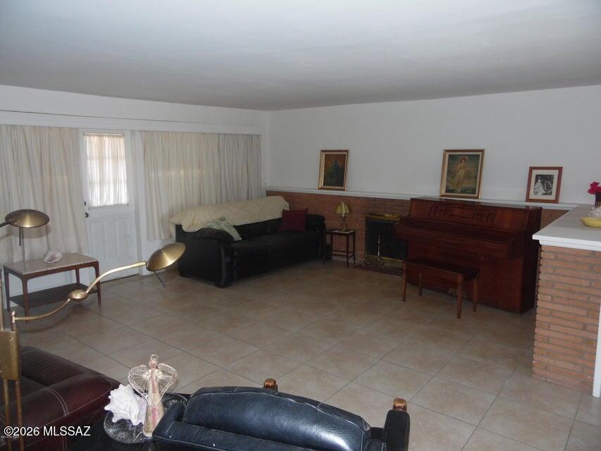 Alvernon Addition - Residential Lease
