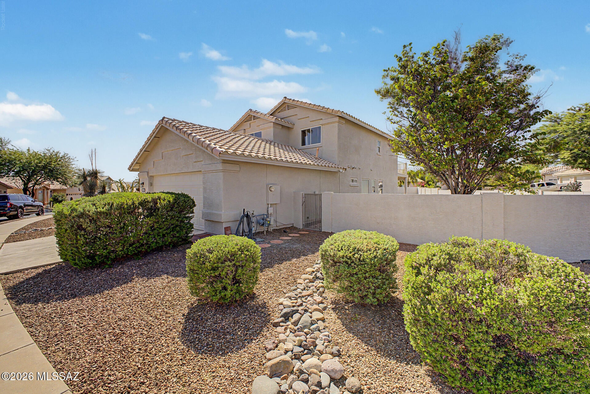 2026 W Three Oaks Drive