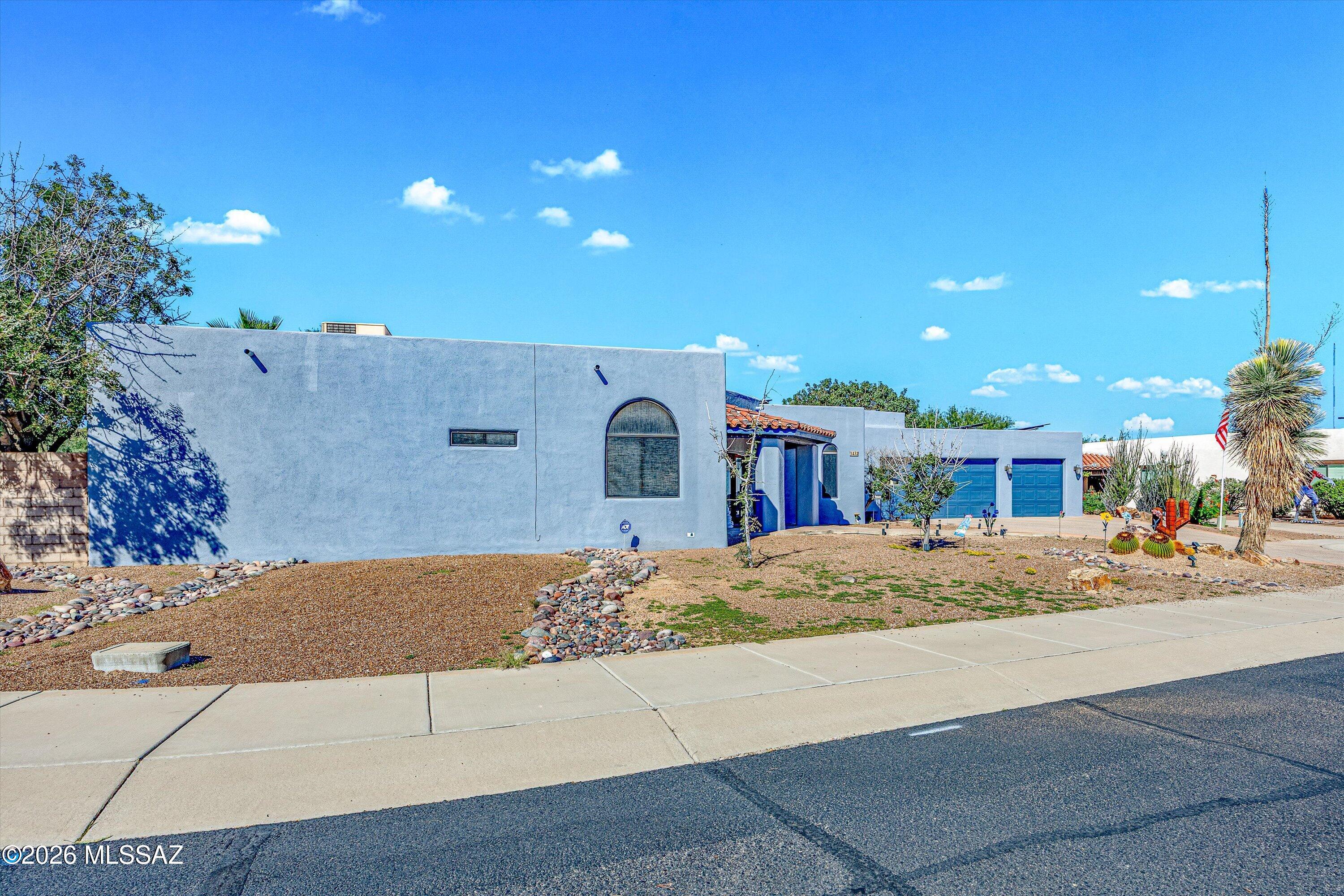 1432 W Calle Del Mito