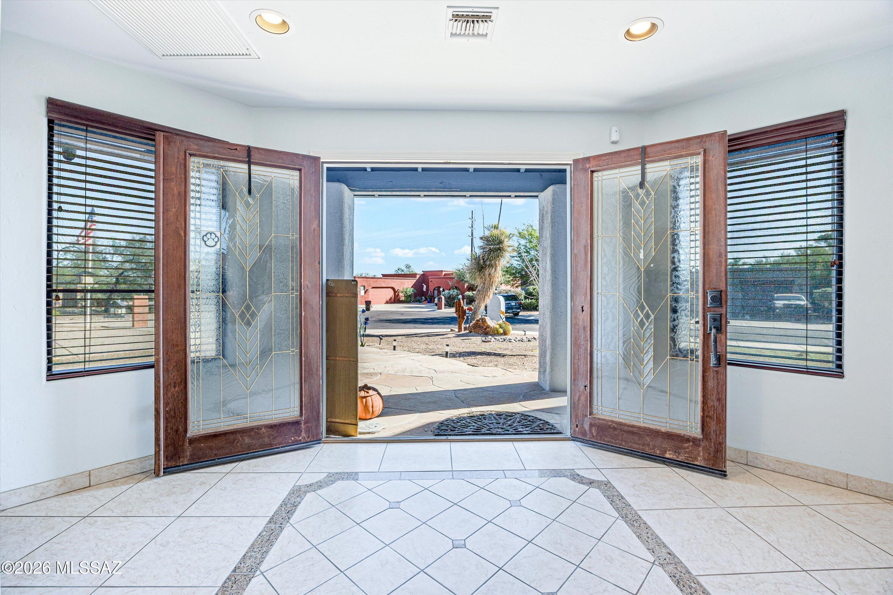 1432 W Calle Del Mito