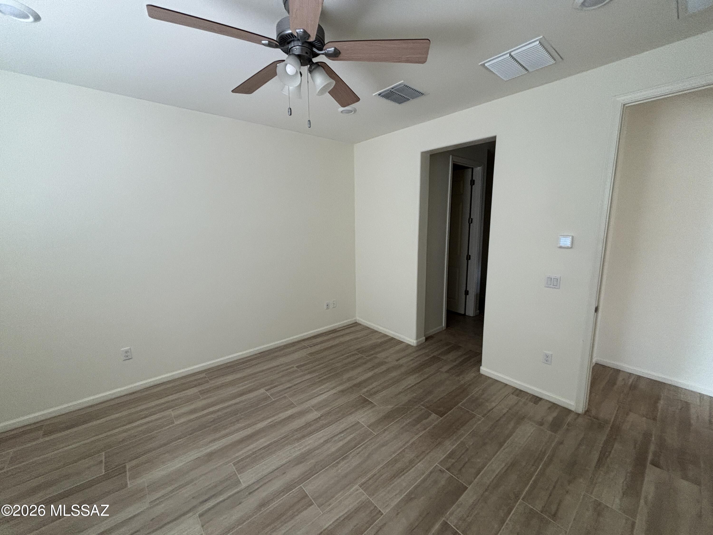 La Estancia De Tucson (1-330) - Residential Lease