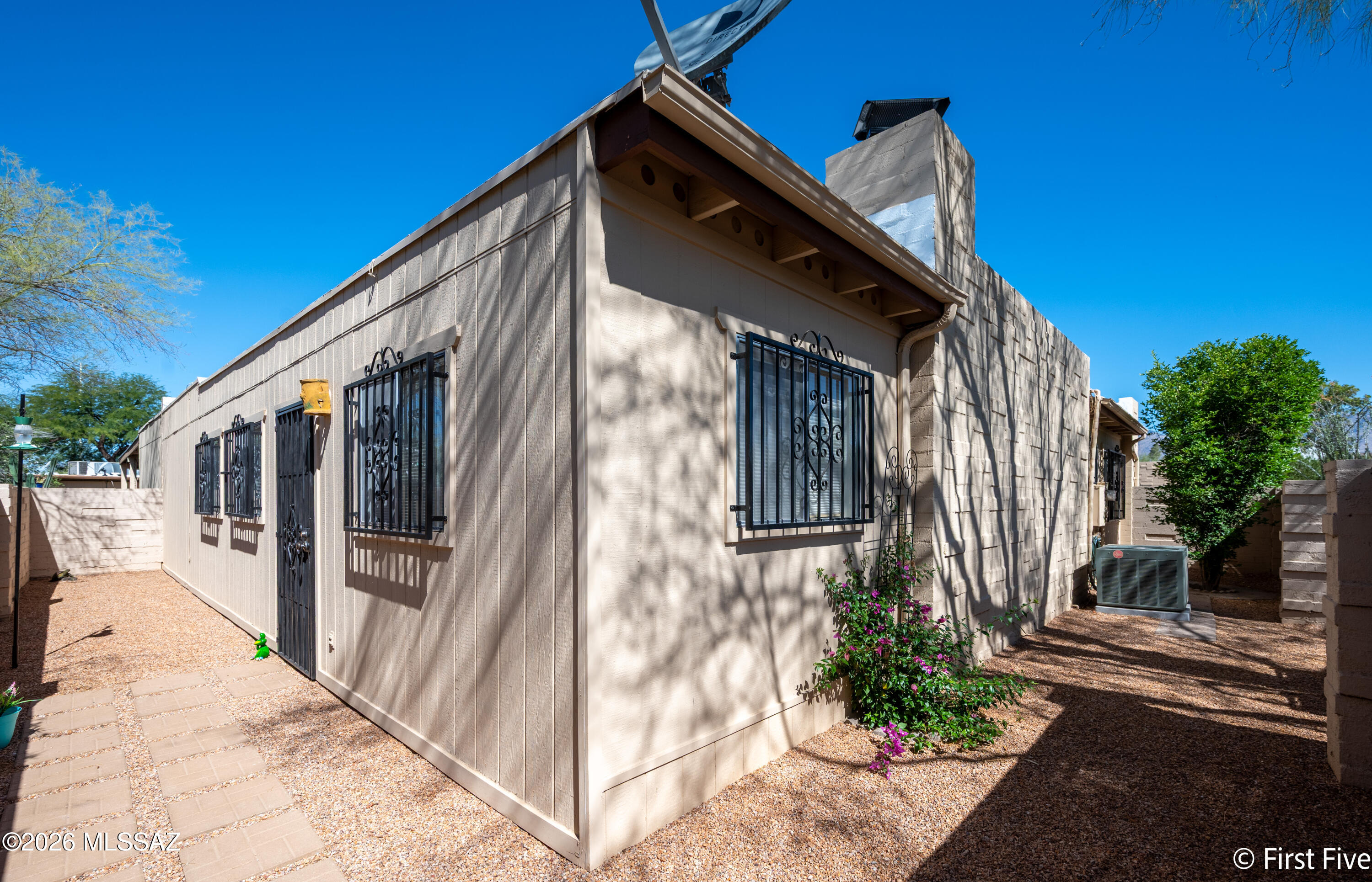 Pantano Townhomes (1-118) - Residential Lease
