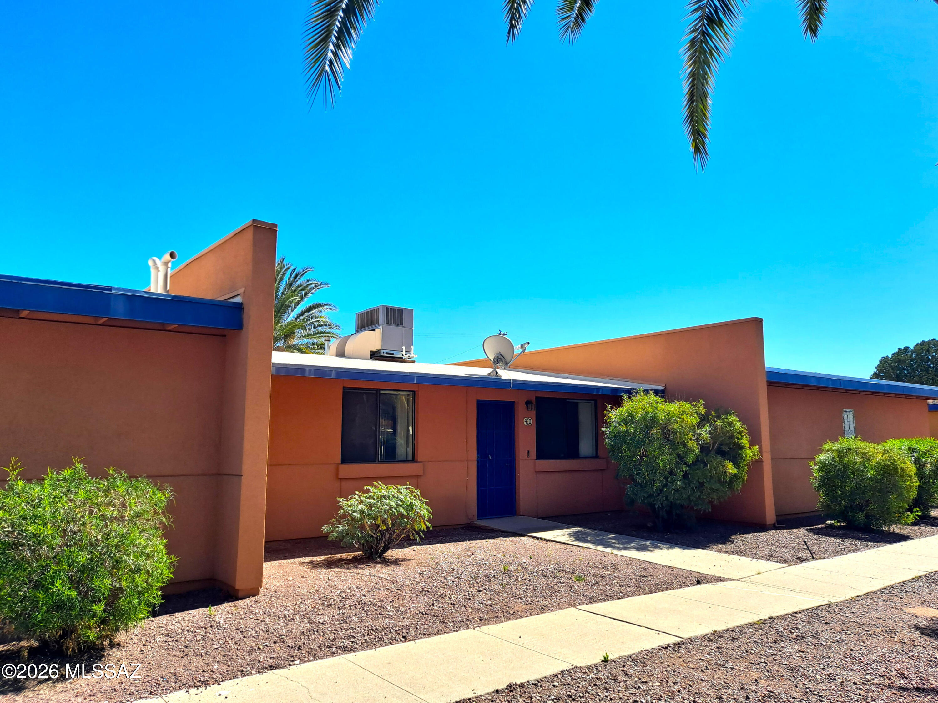350 N Silverbell Road 40