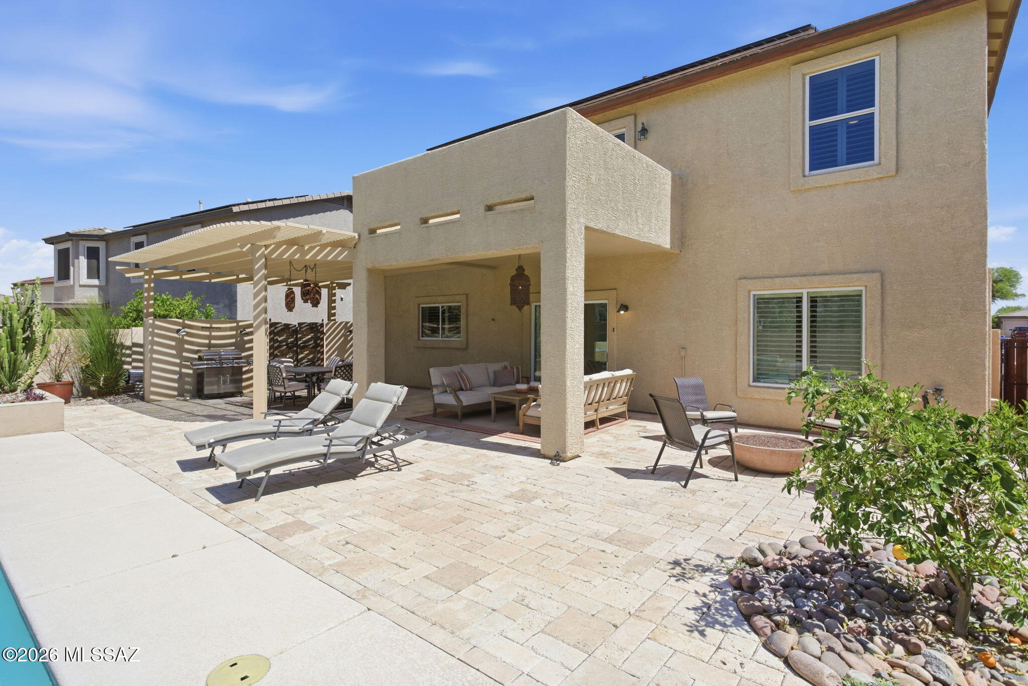 Black Horse (1-411) - Residential