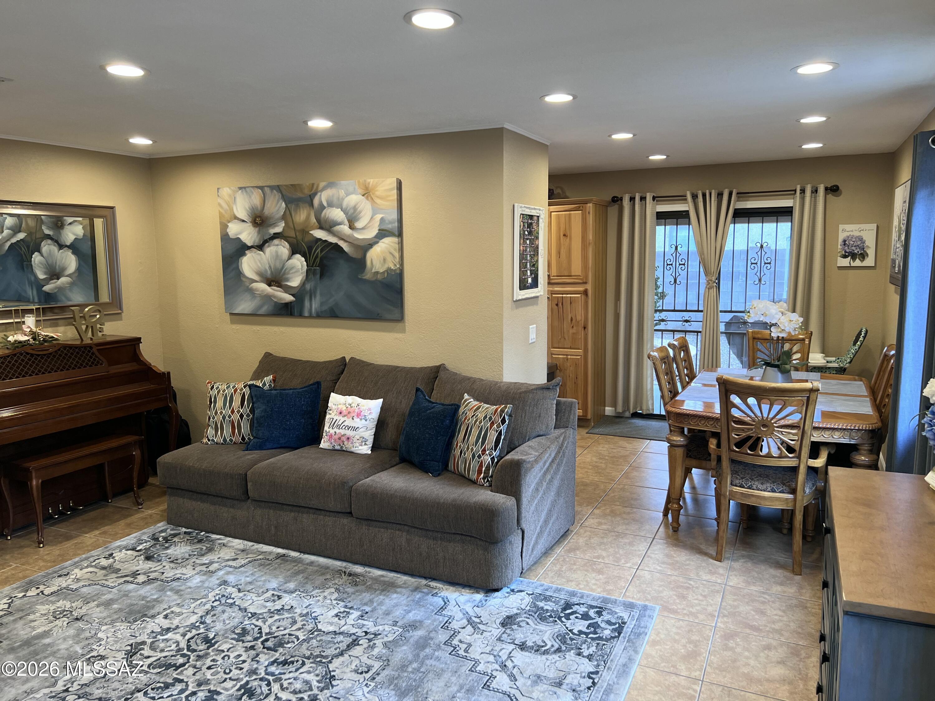 1655 W Sauvignon Drive