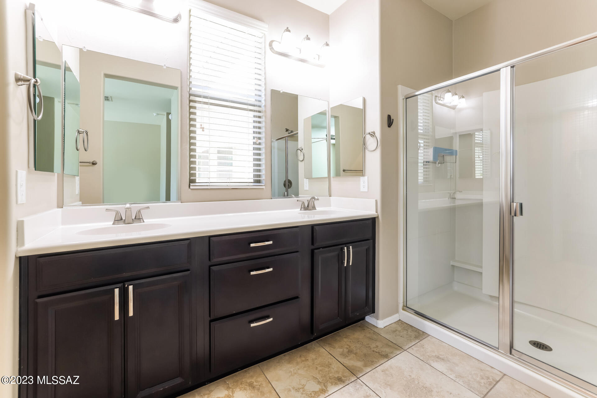 La Estancia De Tucson (1-330) - Residential Lease