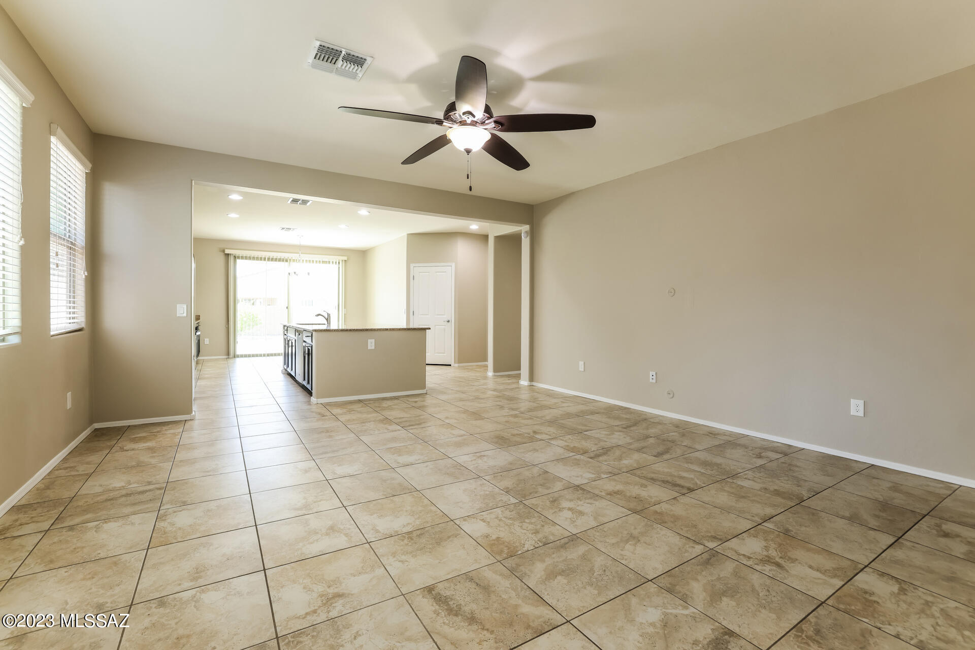 La Estancia De Tucson (1-330) - Residential Lease