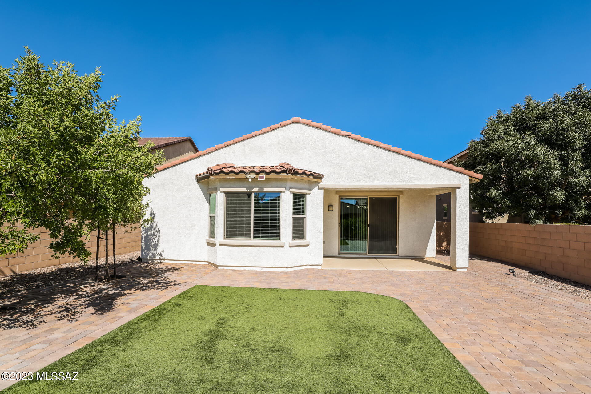La Estancia De Tucson (1-330) - Residential Lease