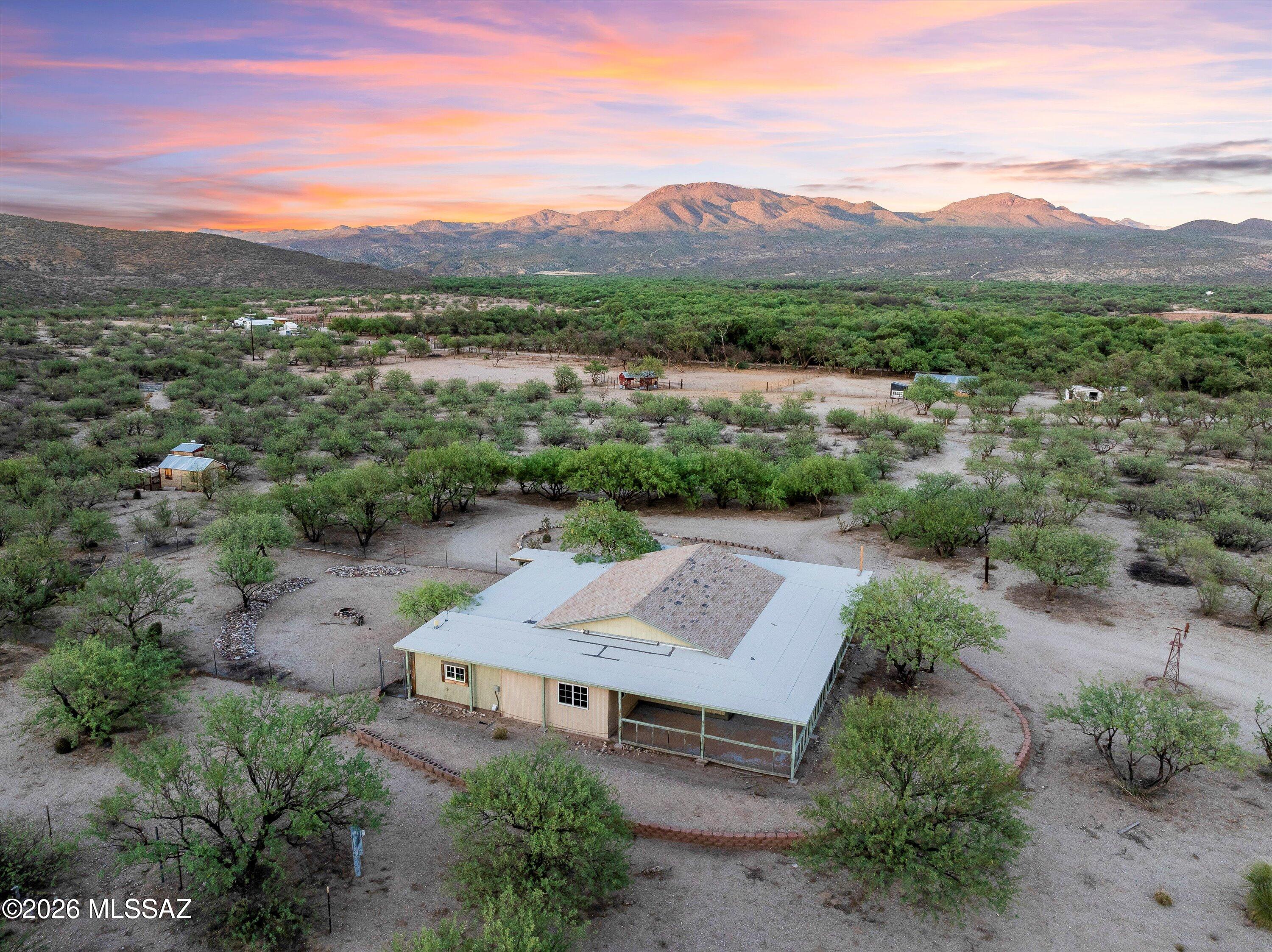 536 W Alamos Lane