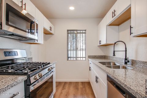 Photo of 828 S Langley Avenue #101, Tucson, AZ 85710 (MLS # 22606132)