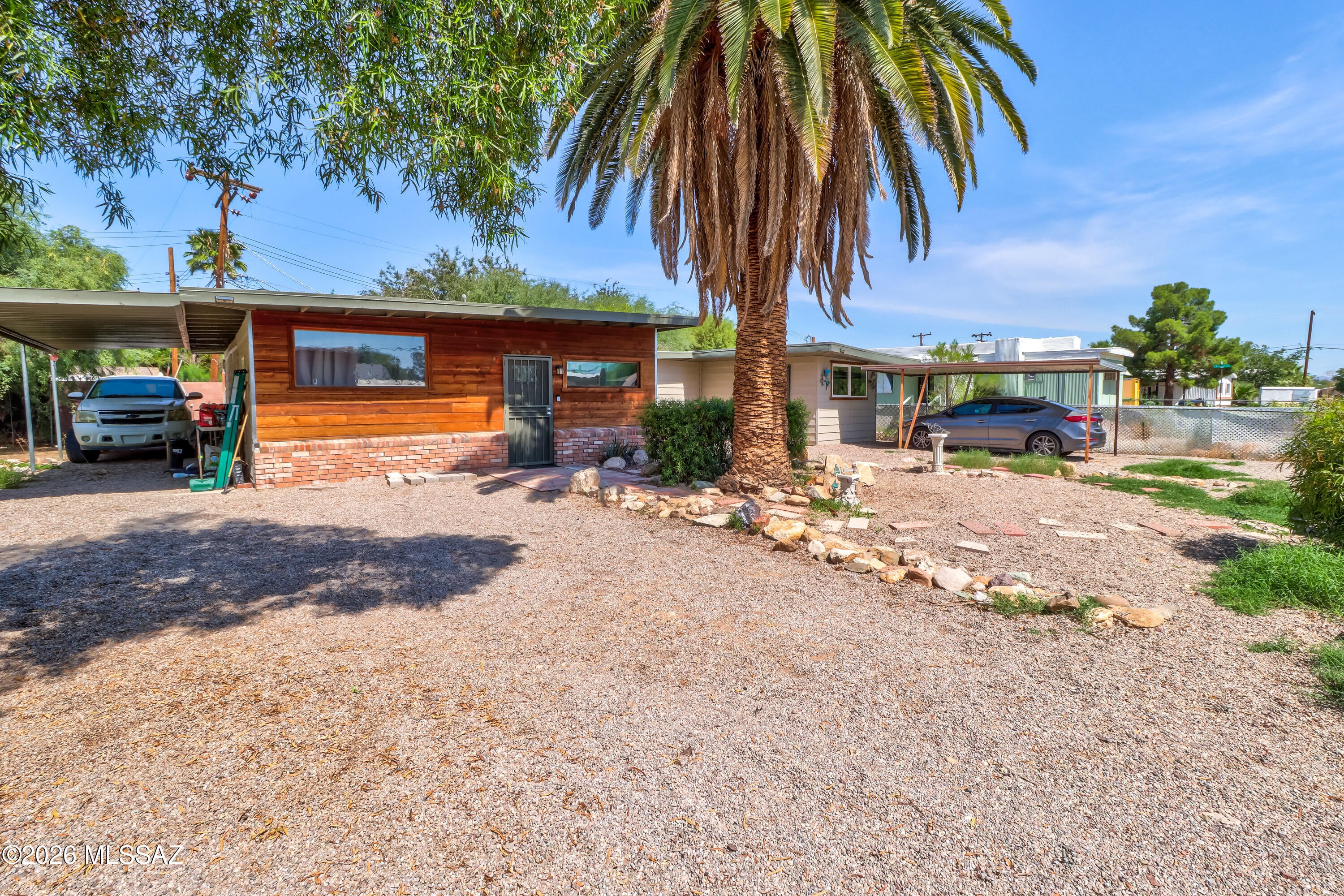 4621 N Camino Feliz