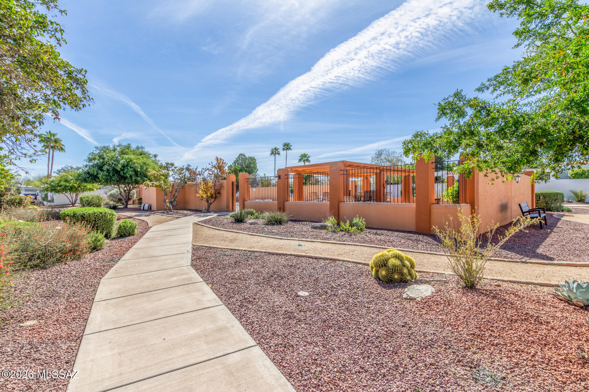 La Toluca Townhouses - Residential