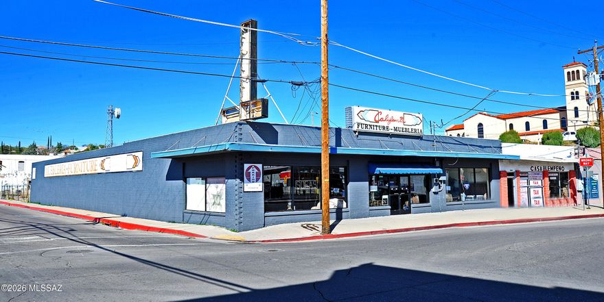 Join a vibrant mix of national and local retailers in this bustling historic trade zone. Rare off-street parking in this downtown location and an open floor plan provide maximum flexibility for end users. Pride of ownership shows in this well maintained and upgraded property including newer storefront windows, water and sewer line replacements, regular roof coating, full HVAC (no evaporative coolers!), and quality interior finishes. Capitalize on regional economic expansion as well as international clientele from Mexico with a major port of entry just a few thousand feet away.