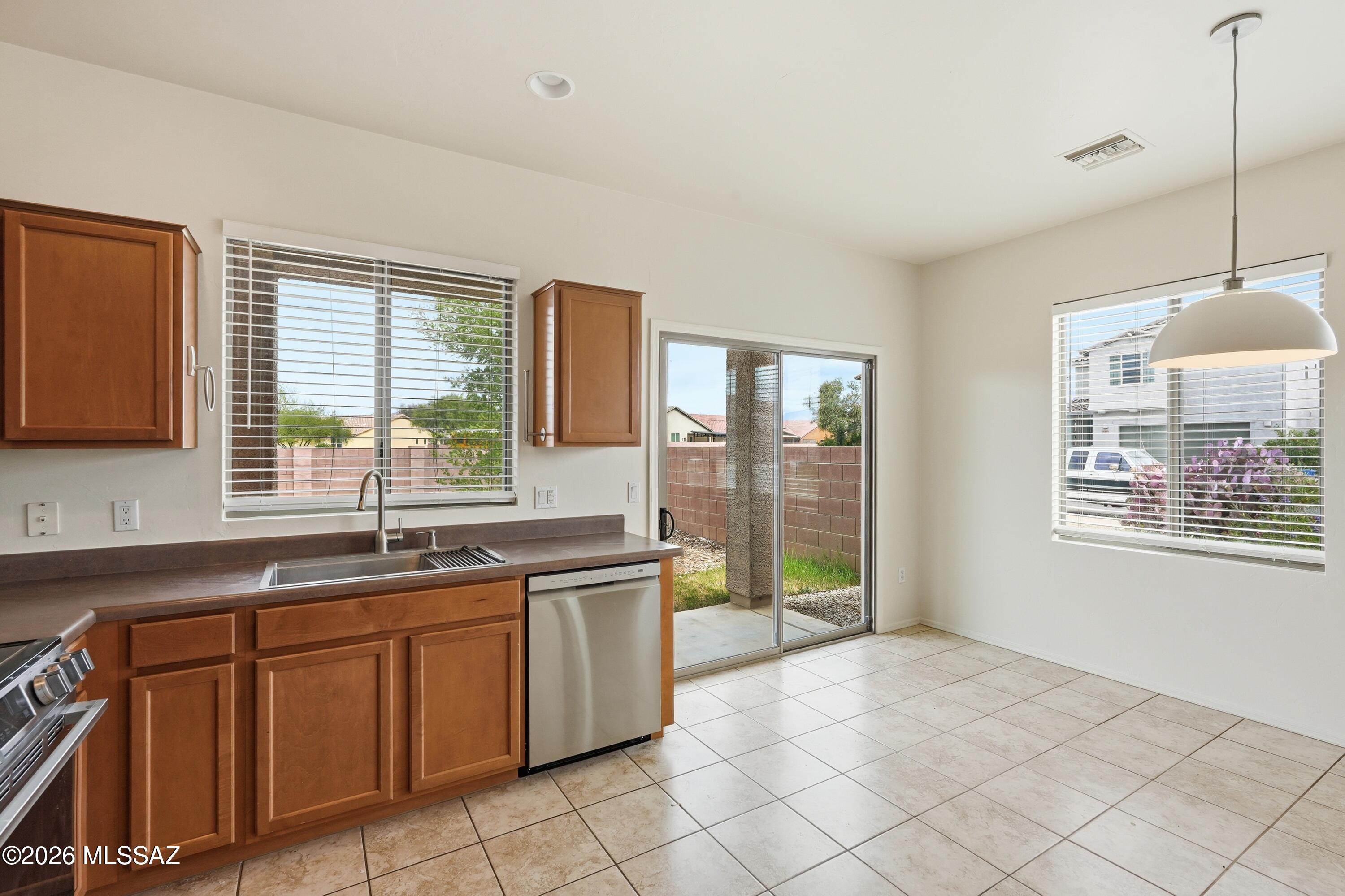 Madera Highlands Villages 1-10 & 15 - Residential Lease