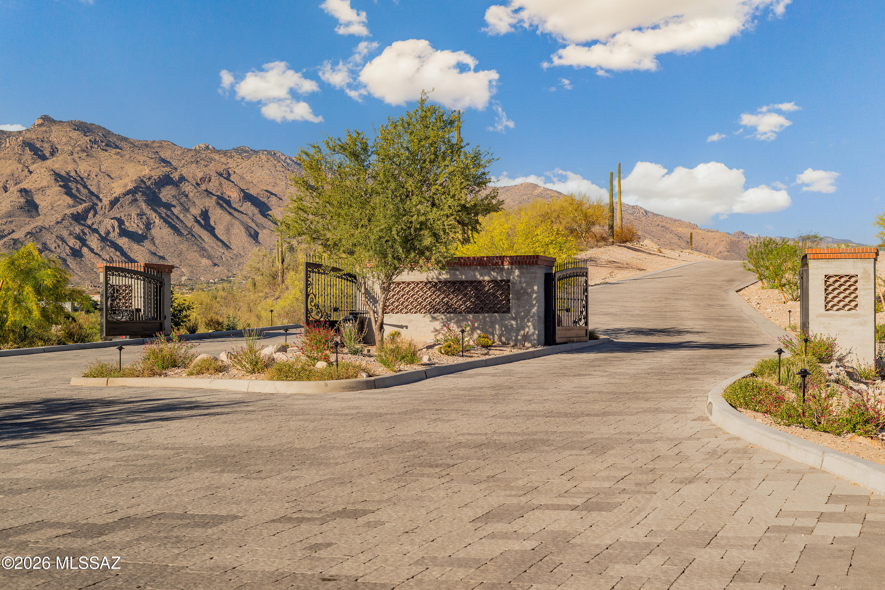Quintana in the Catalina Foothills - Residential