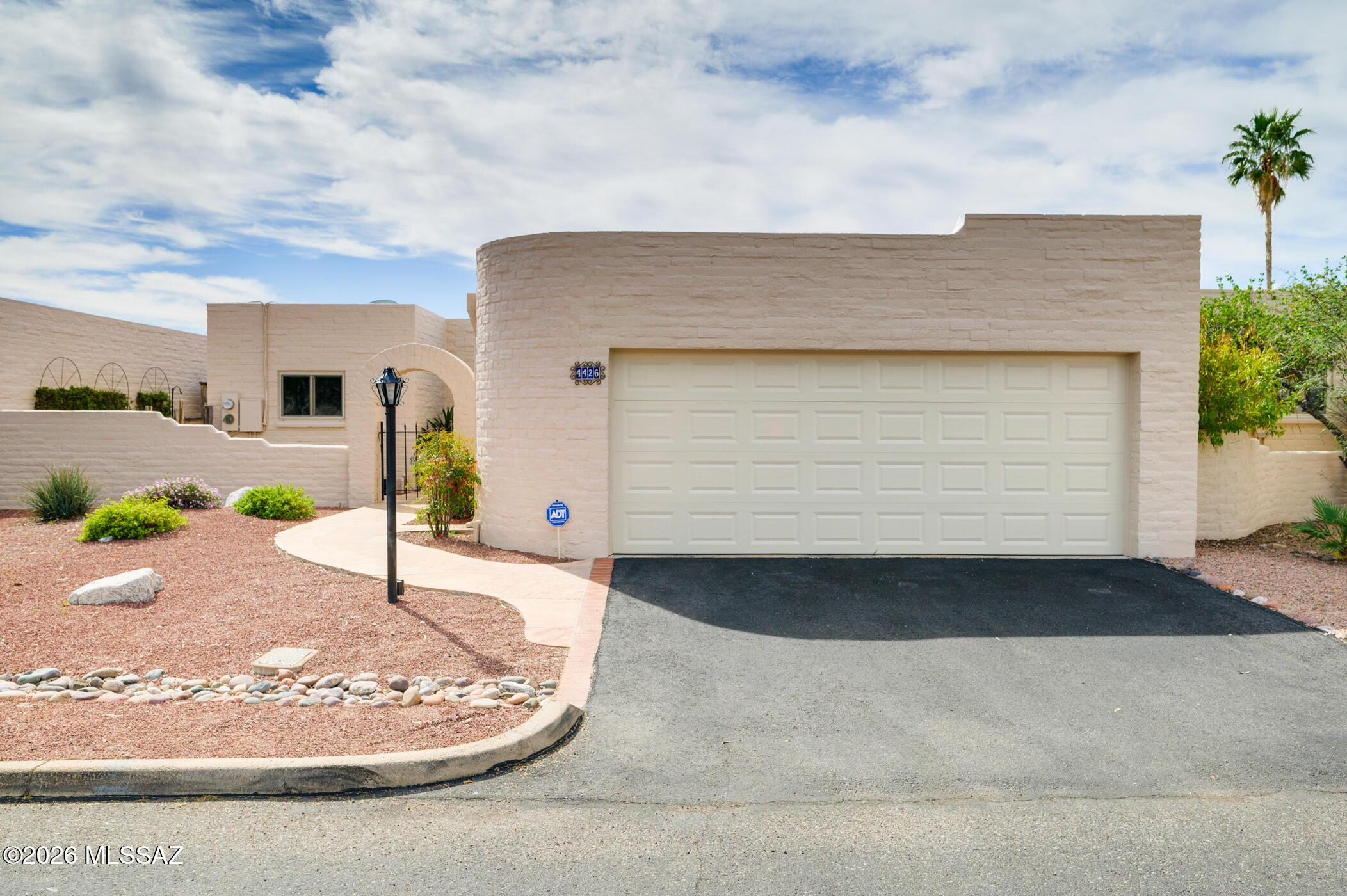 4426 N Paseo Aquimuri