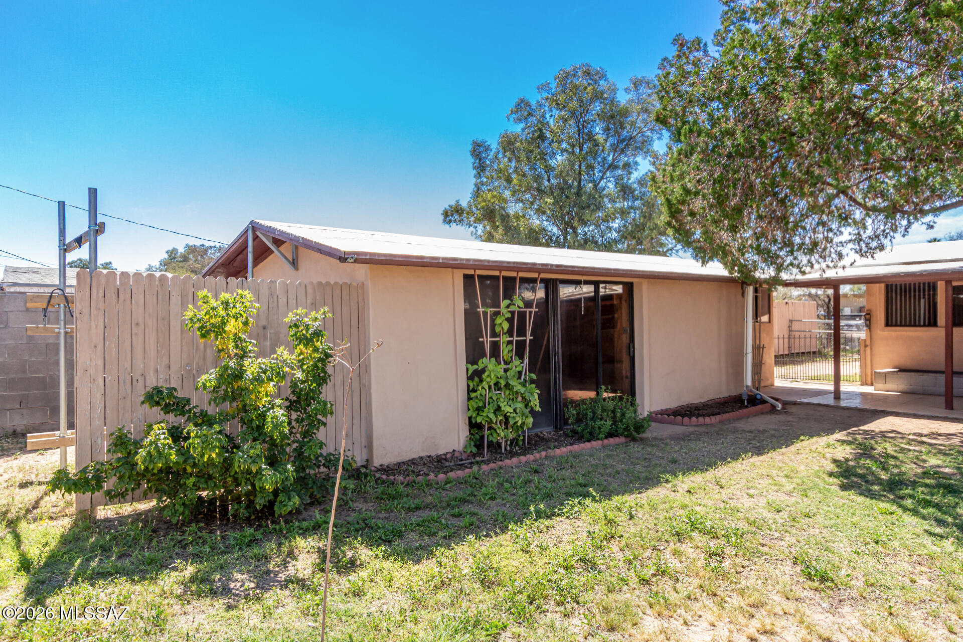 Pueblo Gardens - Residential