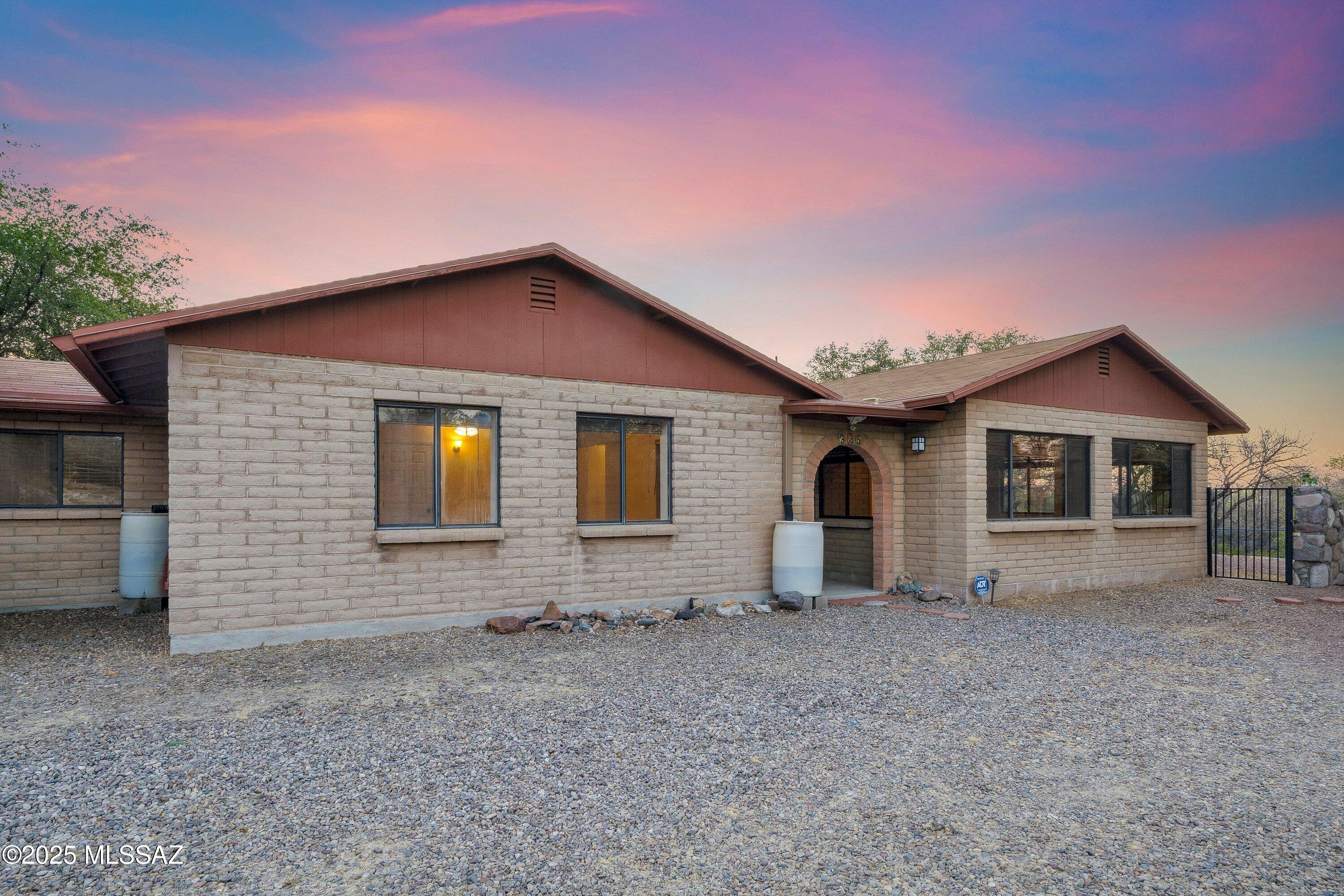Oak Hills 01 - Residential