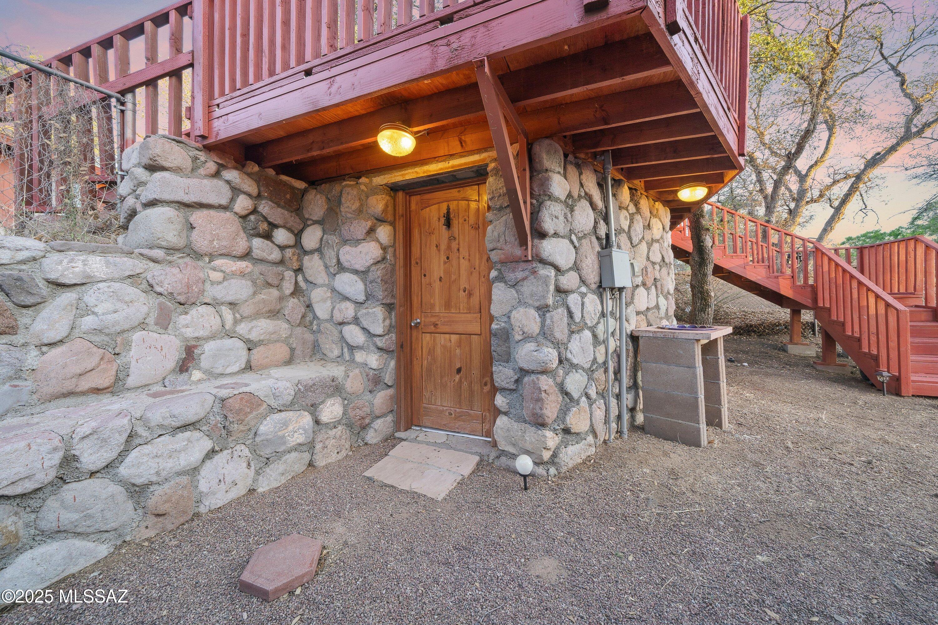 335 W Oak Hills Drive