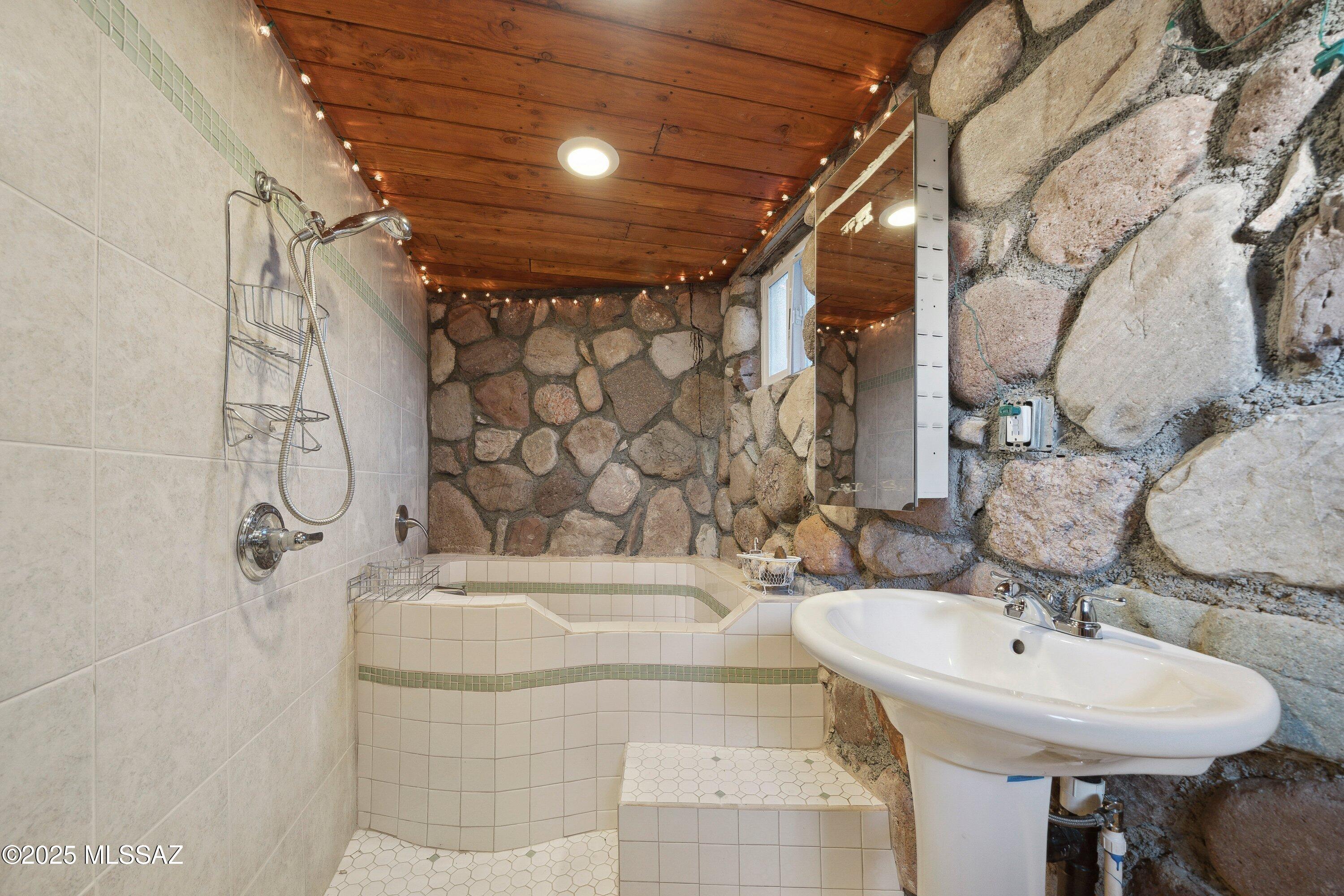 Oak Hills 01 - Residential