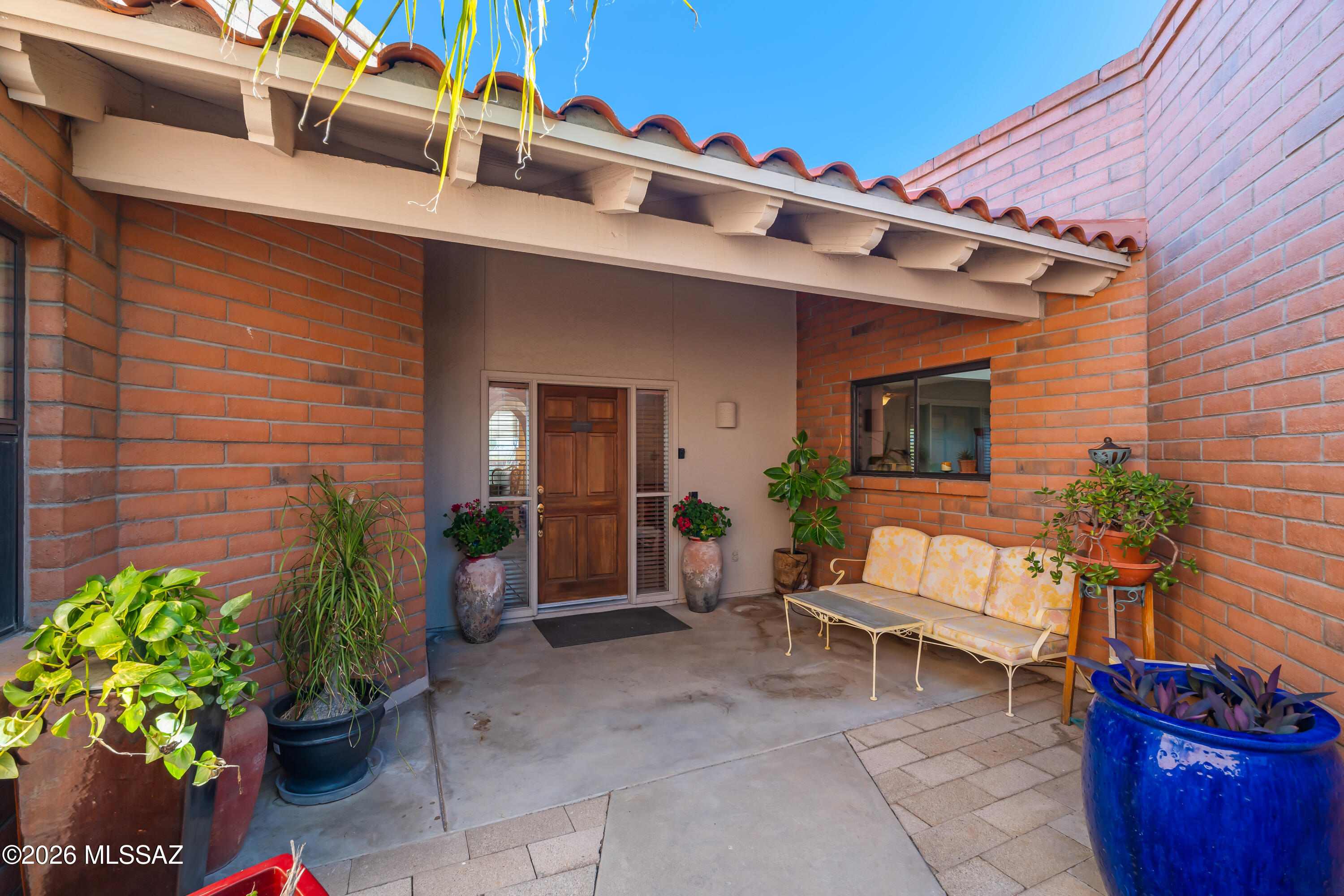 1410 W Hidden Crest Court