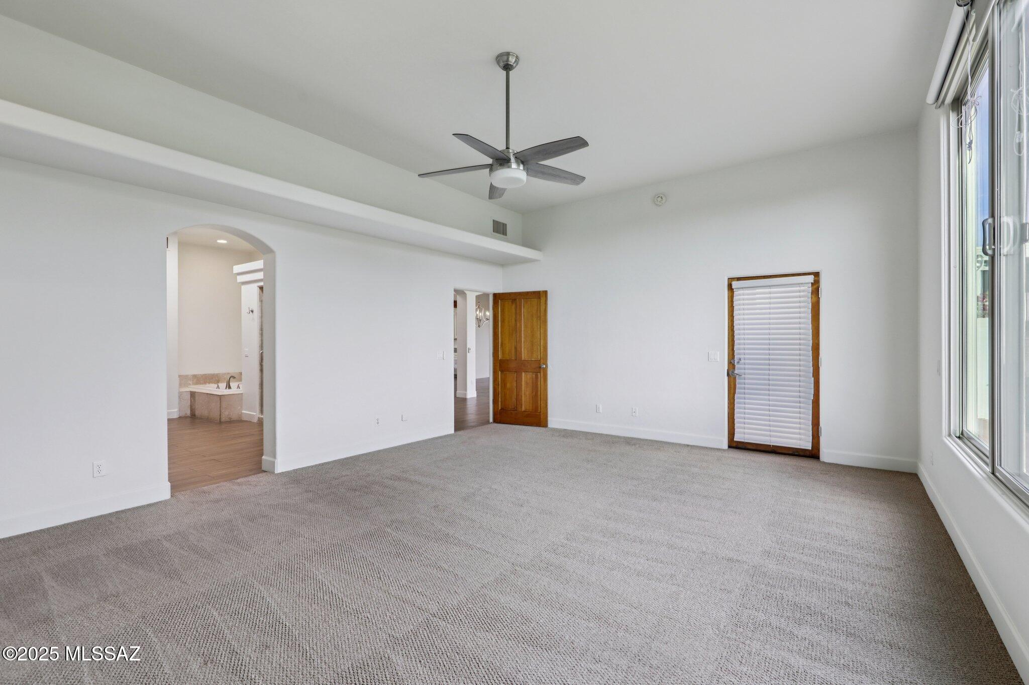 El Diamante II (1-40) - Residential