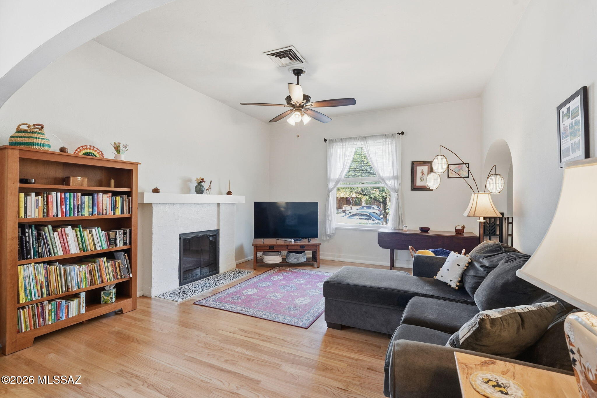 726 E 5th Street