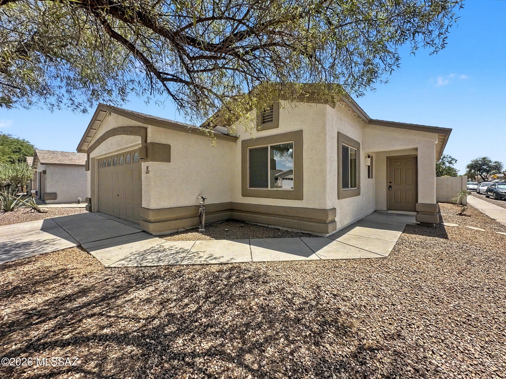 1387 W Calle Rio Lobo
