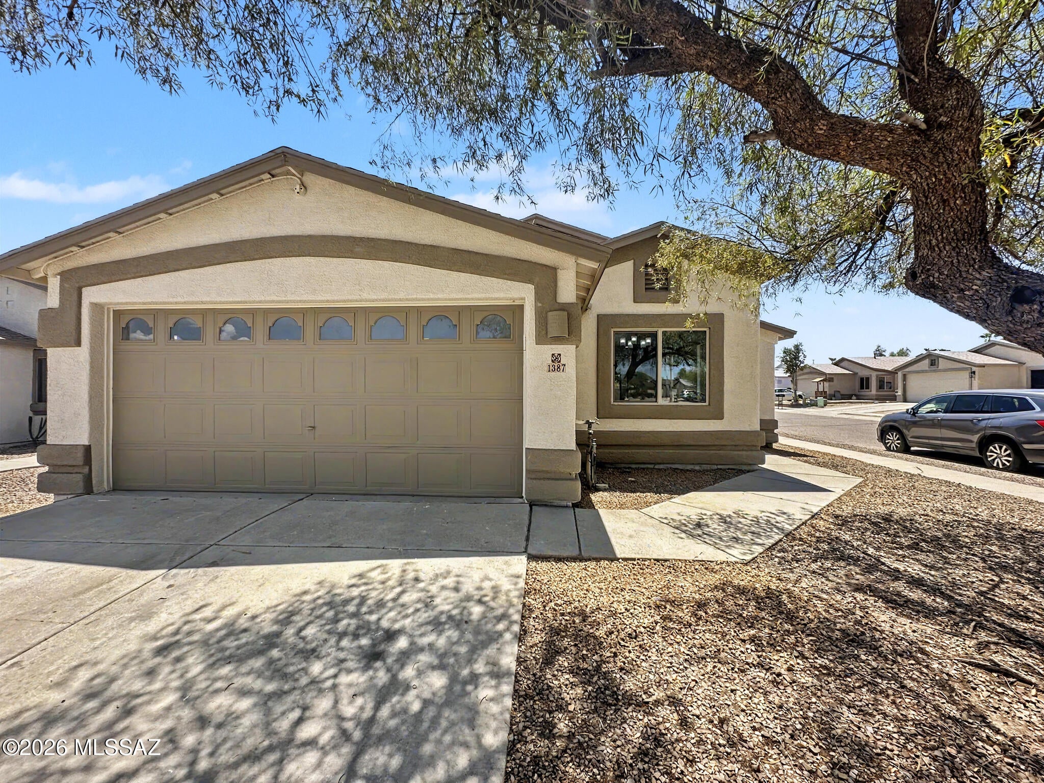 1387 W Calle Rio Lobo