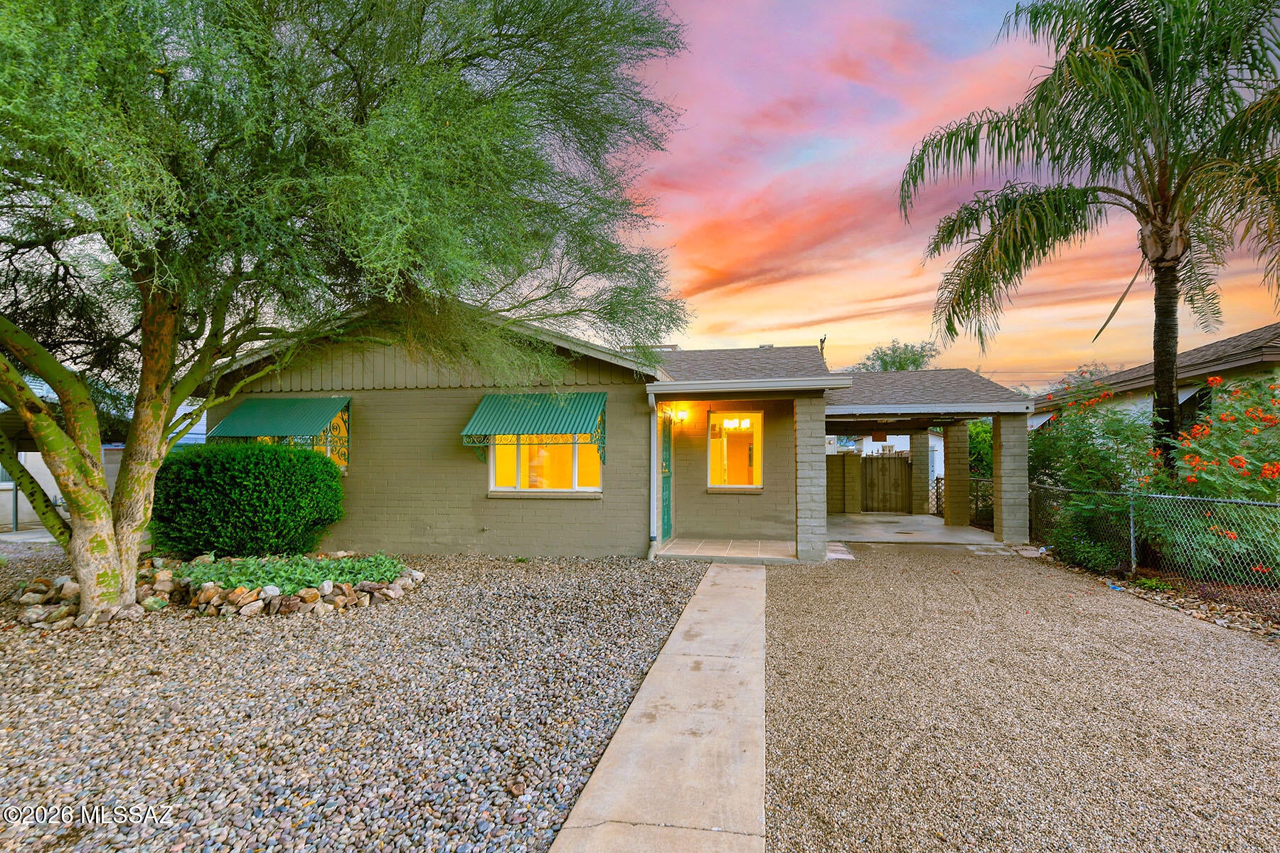 3007 E Beverly Drive