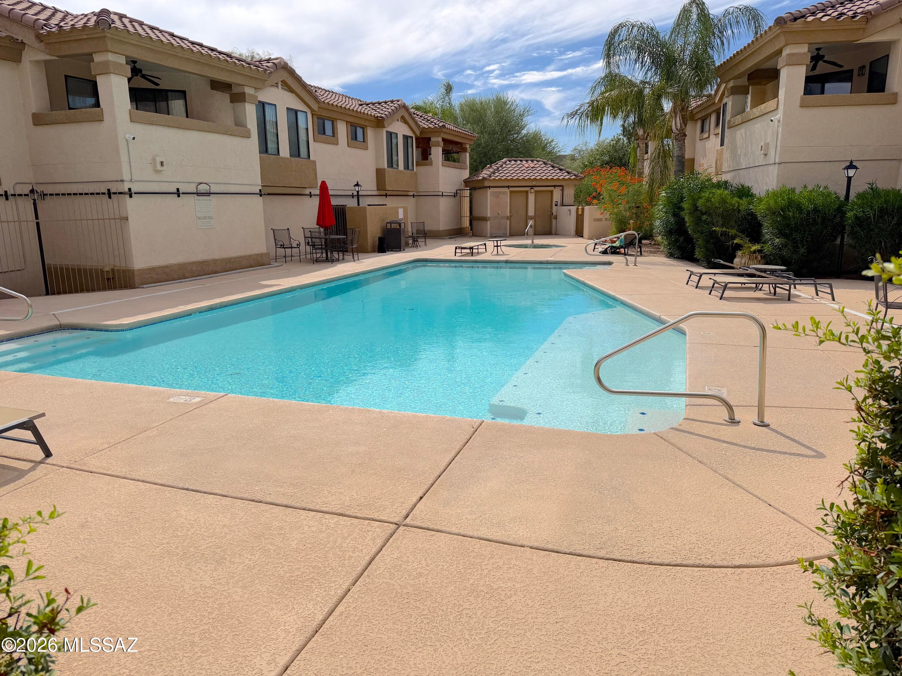 2550 E River Road 7303